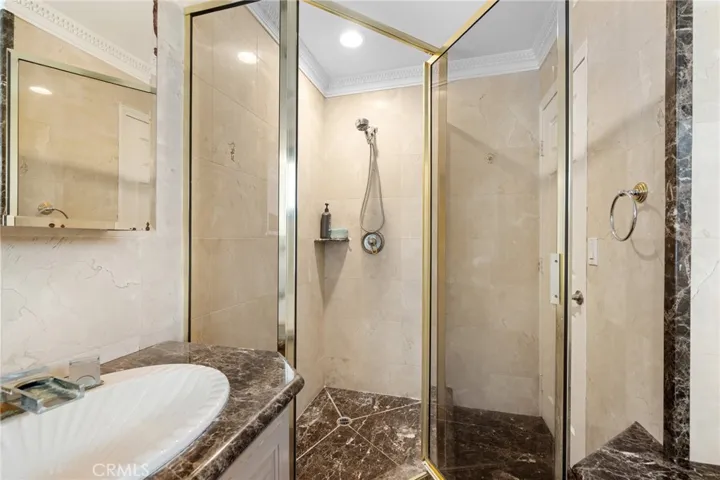 7980 Hollywood Way, Sun Valley, California 91352