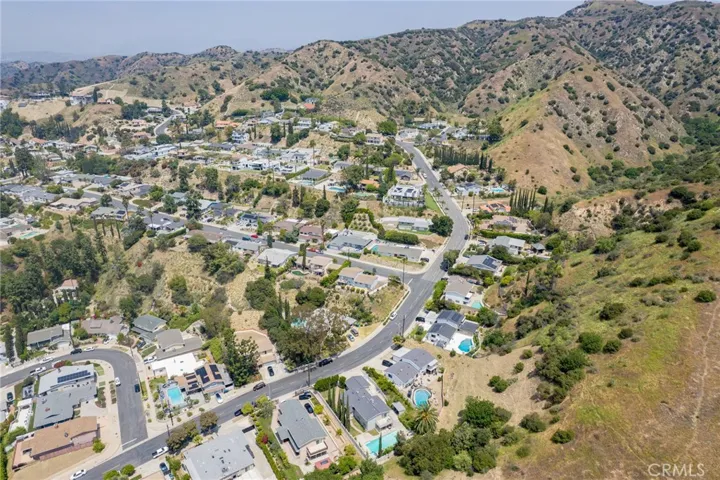 7980 Hollywood Way, Sun Valley, California 91352