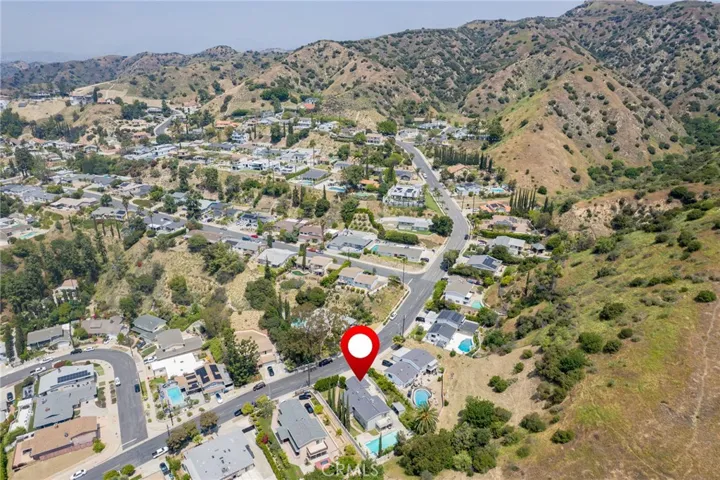 7980 Hollywood Way, Sun Valley, California 91352