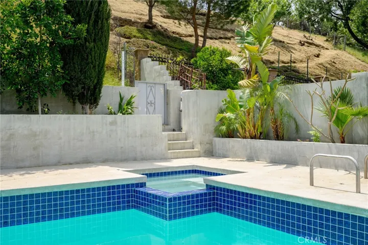 7980 Hollywood Way, Sun Valley, California 91352