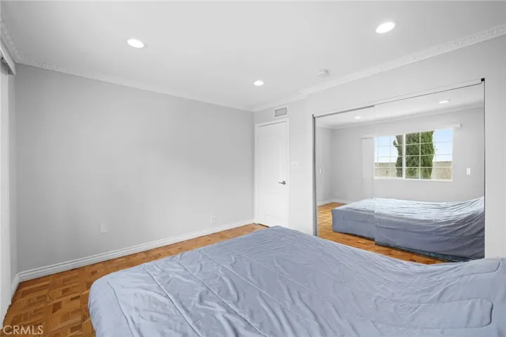 7980 Hollywood Way, Sun Valley, California 91352