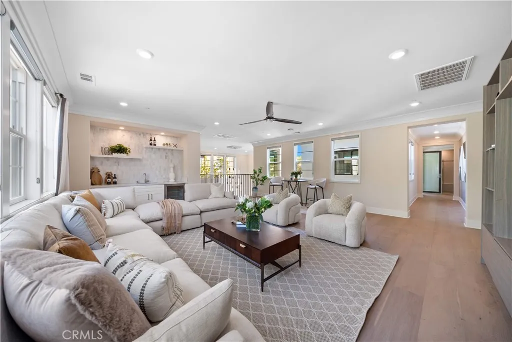 100 Bellatrix, Irvine, California 92618 home-pic-18