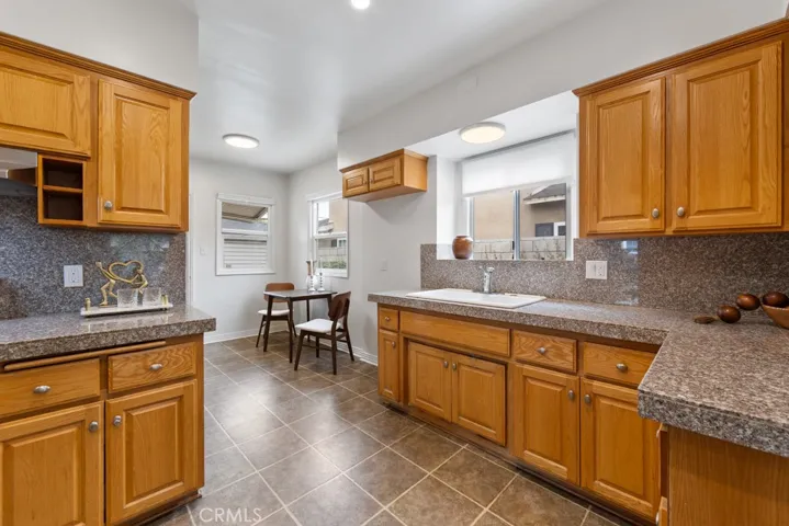 3552 Gaviota Avenue, Long Beach, California 90807