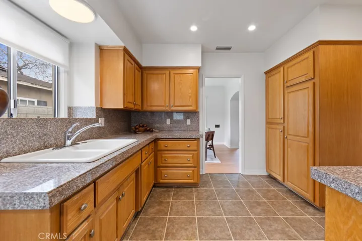3552 Gaviota Avenue, Long Beach, California 90807