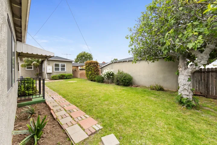 3552 Gaviota Avenue, Long Beach, California 90807