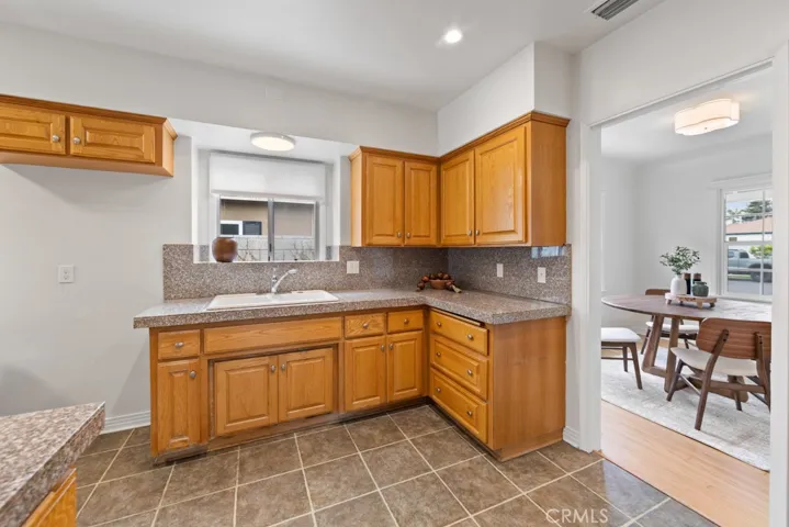 3552 Gaviota Avenue, Long Beach, California 90807