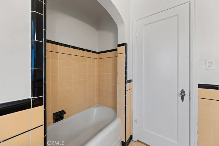 3552 Gaviota Avenue, Long Beach, California 90807