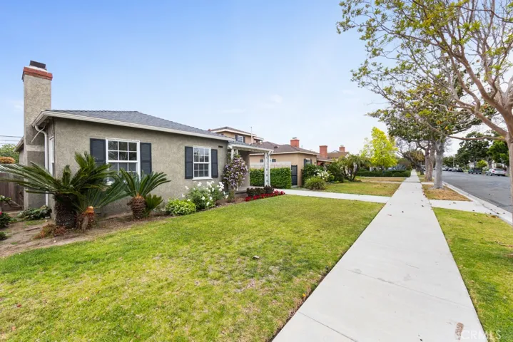 3552 Gaviota Avenue, Long Beach, California 90807