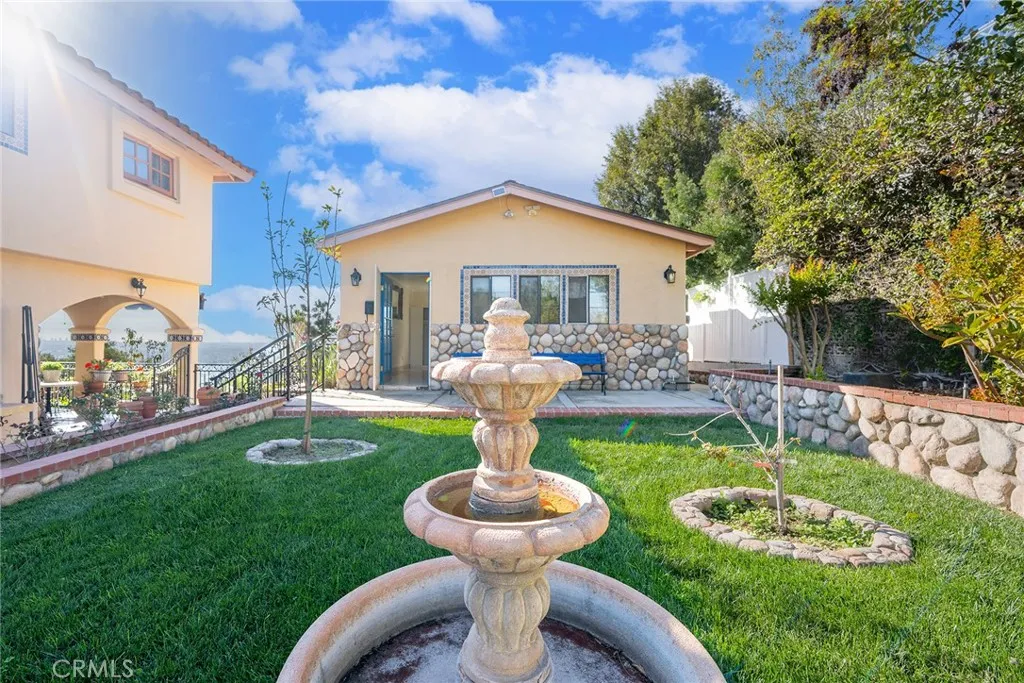 2240 Foothill Boulevard, Santa Ana, California 92705 home-pic-15