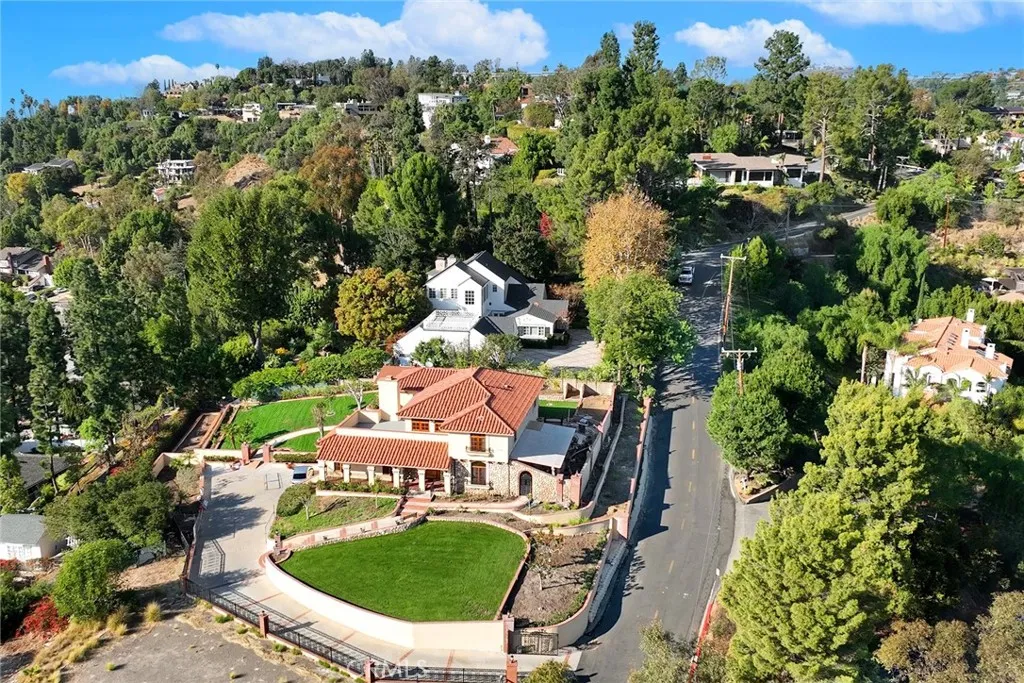 2240 Foothill Boulevard, Santa Ana, California 92705 home-pic-3