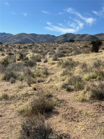 23 Outpost Road, Apple Valley, California 92308