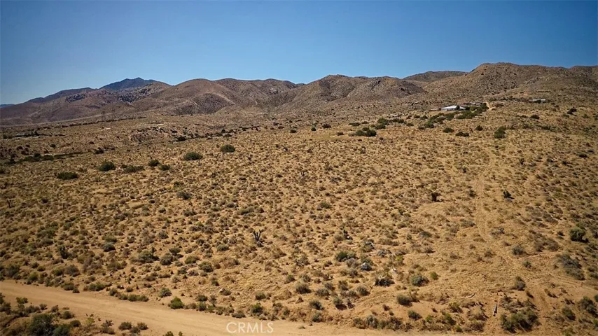 23 Outpost Road, Apple Valley, California 92308