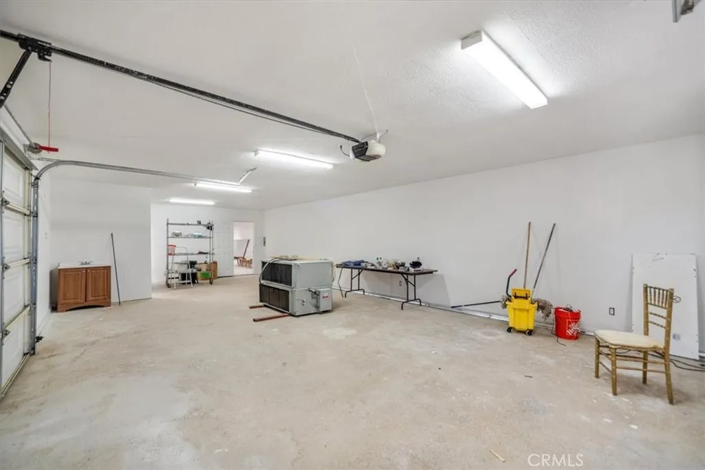 39441 140th Street E, Palmdale, California 93591 home-pic-30