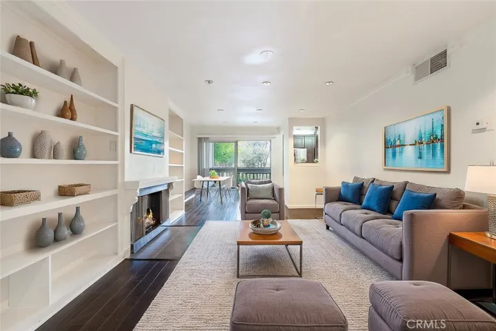 11102 Summertime Lane, Culver City, California 90230