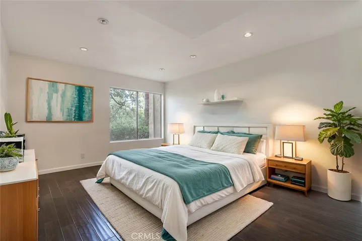 11102 Summertime Lane, Culver City, California 90230