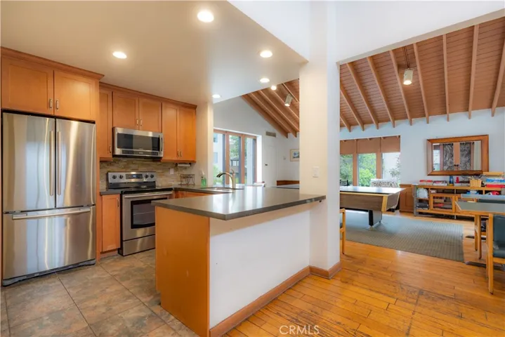 11102 Summertime Lane, Culver City, California 90230