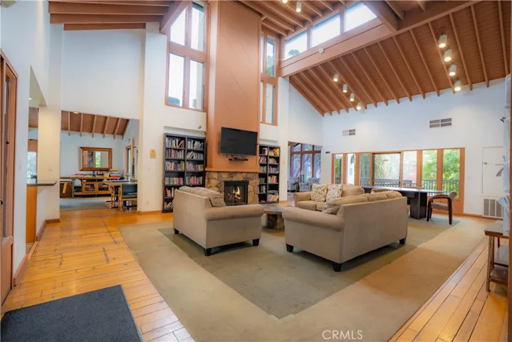11102 Summertime Lane, Culver City, California 90230