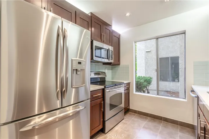 11102 Summertime Lane, Culver City, California 90230