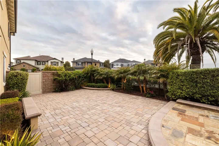 4461 Oceanridge Drive, Huntington Beach, California 92649
