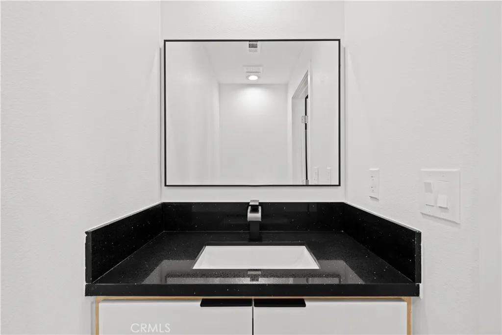 642 N Boyle Avenue, Los Angeles, California 90033 home-pic-41