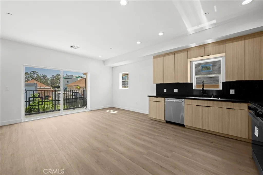 642 N Boyle Avenue, Los Angeles, California 90033 home-pic-56