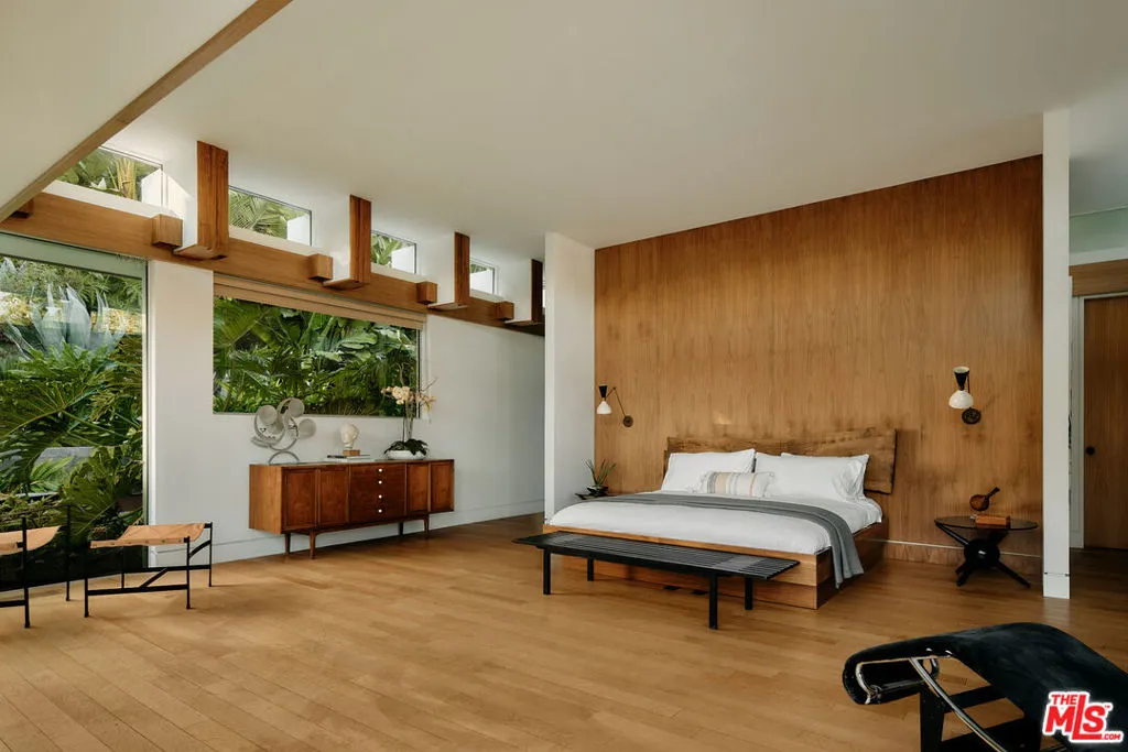 1061 Loma Vista Drive, Beverly Hills, California 90210 home-pic-16