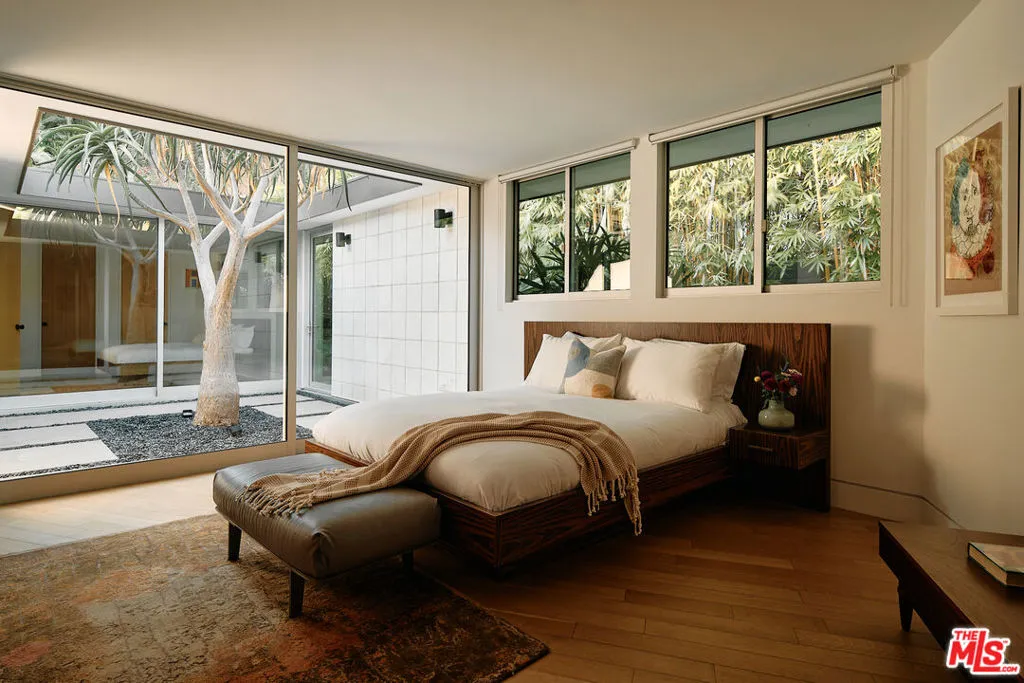1061 Loma Vista Drive, Beverly Hills, California 90210 home-pic-20