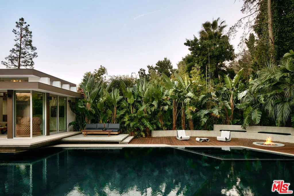 1061 Loma Vista Drive, Beverly Hills, California 90210 home-pic-13