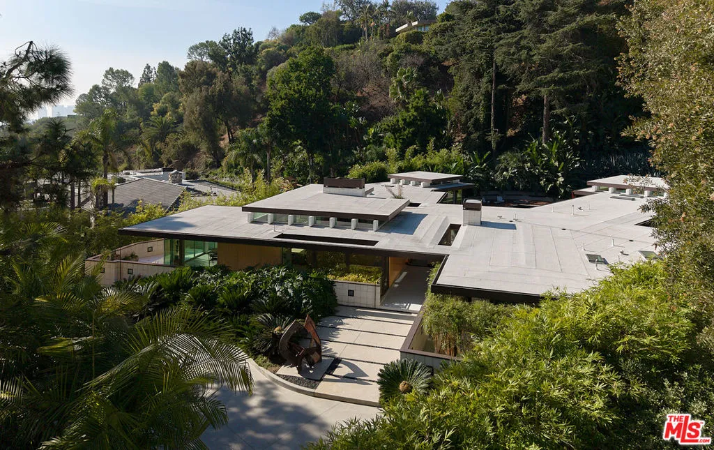 1061 Loma Vista Drive, Beverly Hills, California 90210 home-pic-25