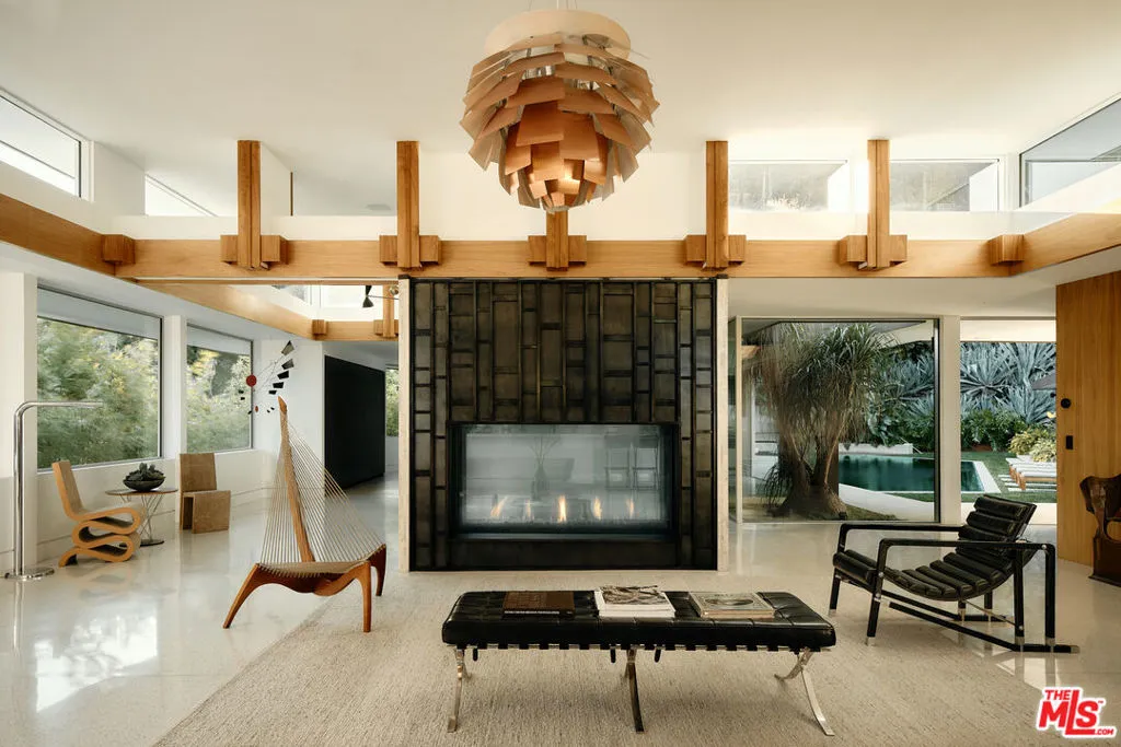 1061 Loma Vista Drive, Beverly Hills, California 90210 home-pic-4