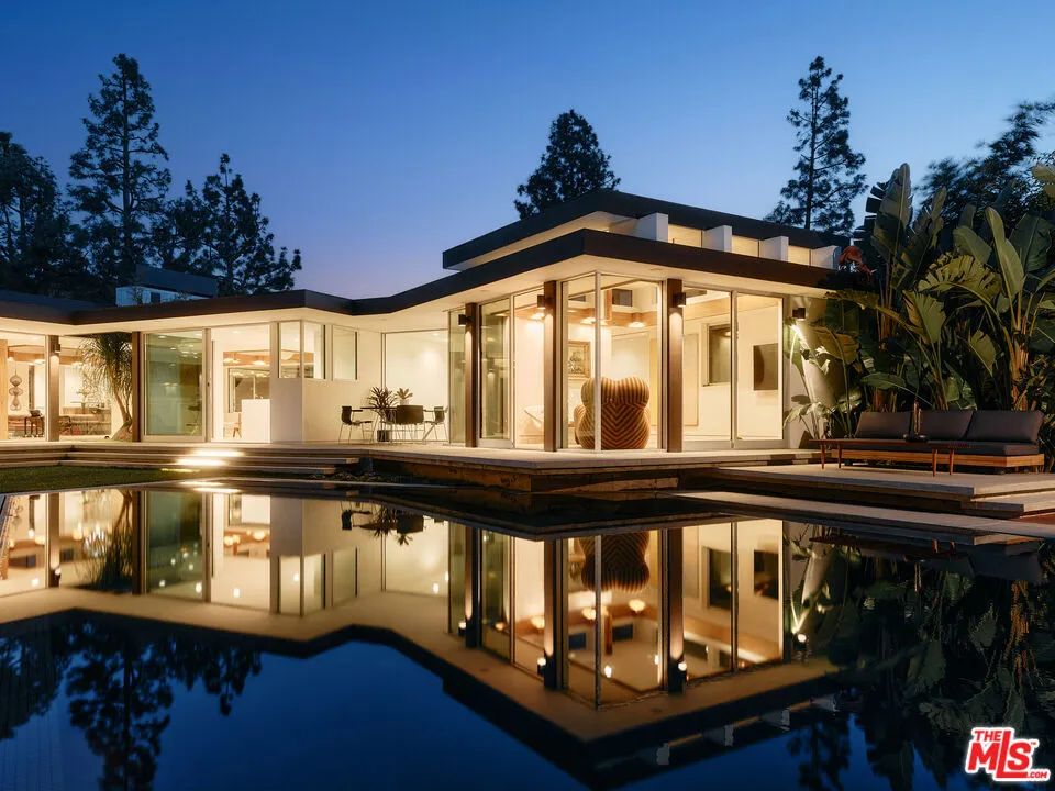 1061 Loma Vista Drive, Beverly Hills, California 90210 home-pic-24