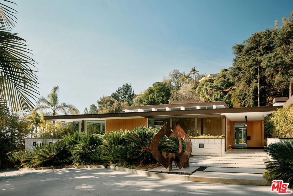 1061 Loma Vista Drive, Beverly Hills, California 90210 home-pic-26