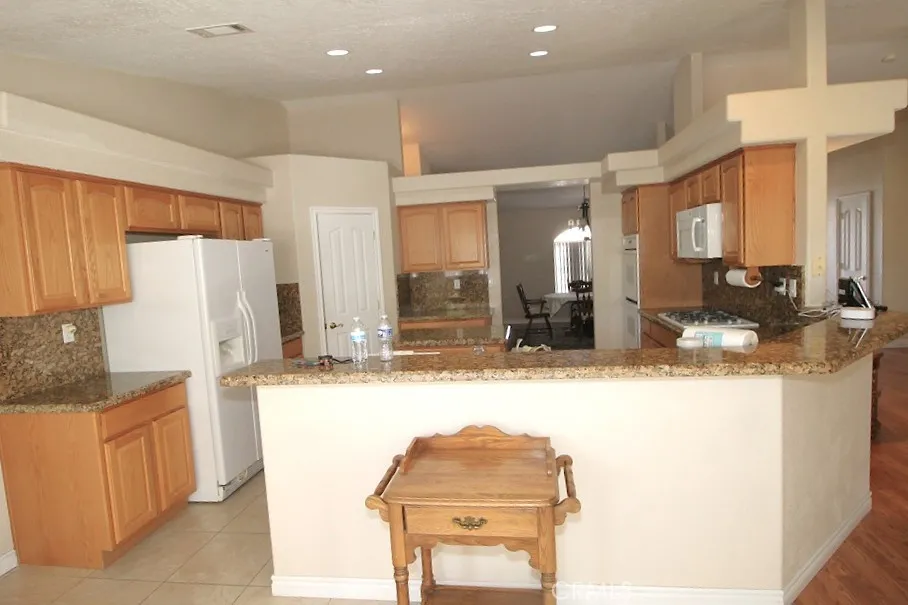27241 Silver Lakes, Helendale, California 92342 home-pic-8