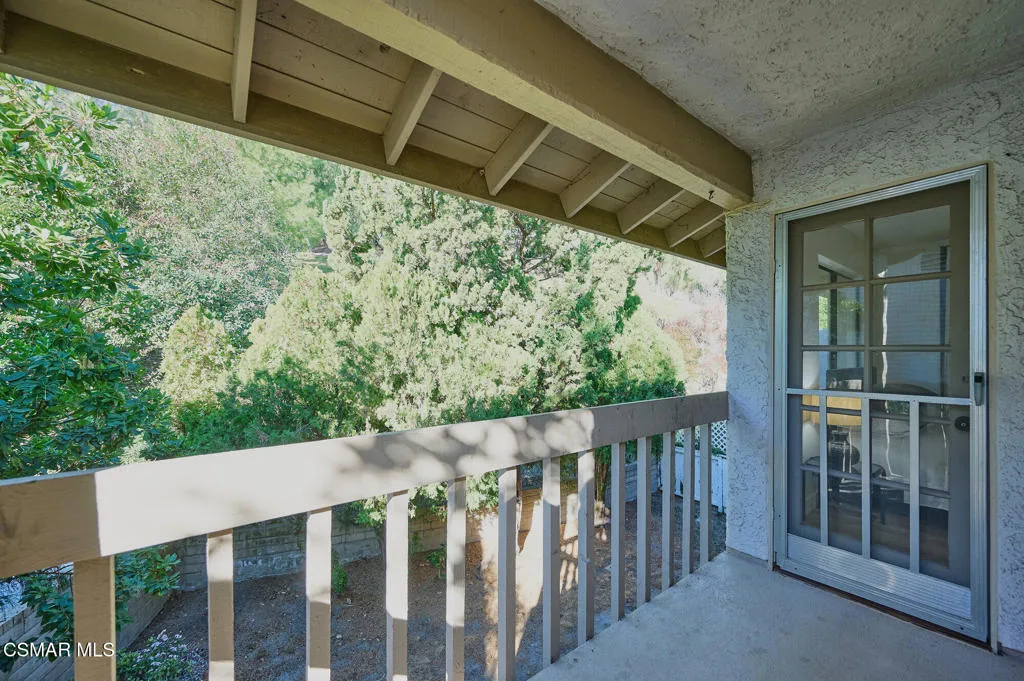 753 N Valley Drive, Westlake Village, California 91362 home-pic-21