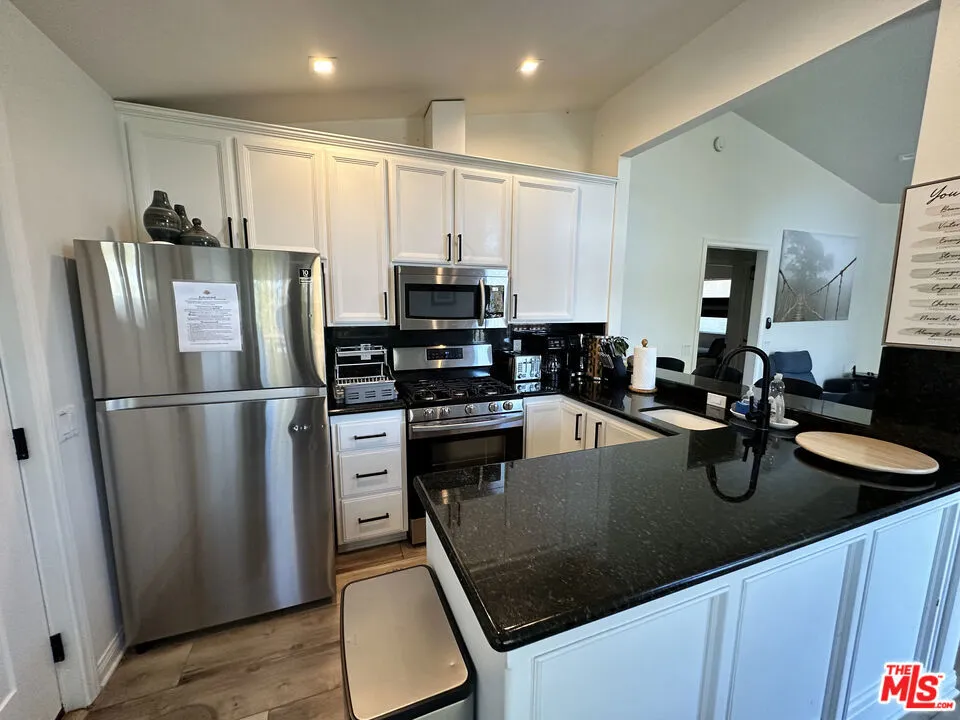 772 Cove Drive, Big Bear, California 92315 home-pic-11