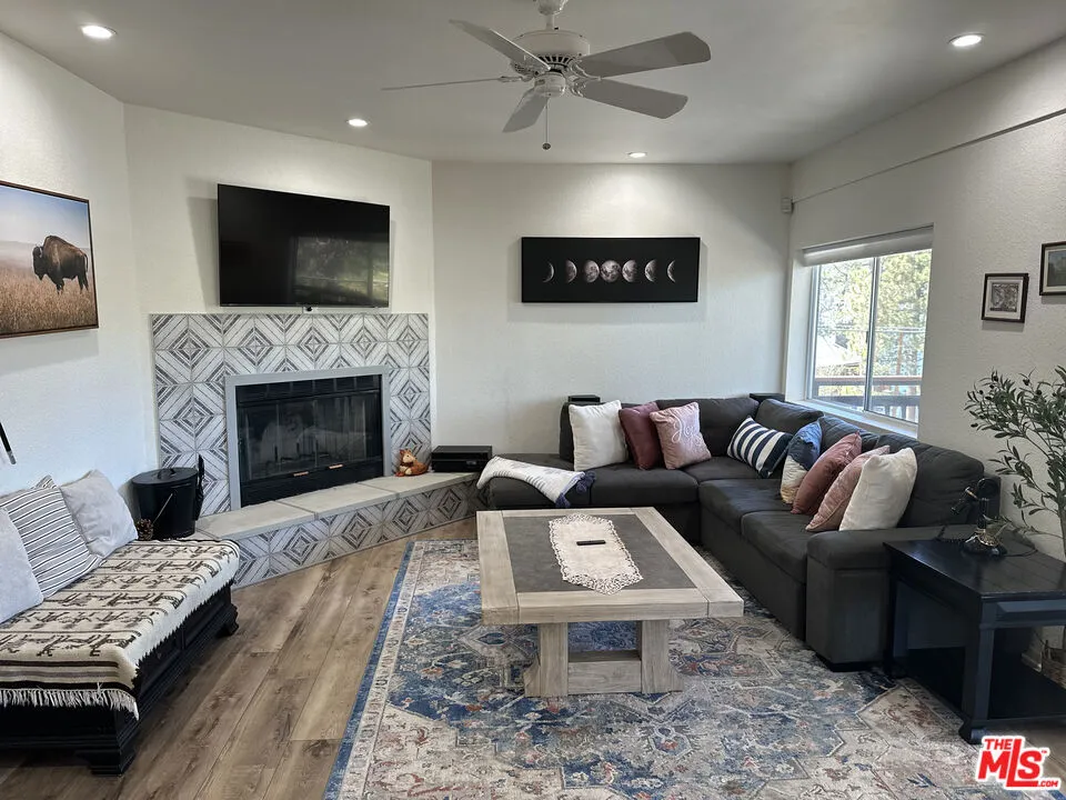 772 Cove Drive, Big Bear, California 92315 home-pic-6
