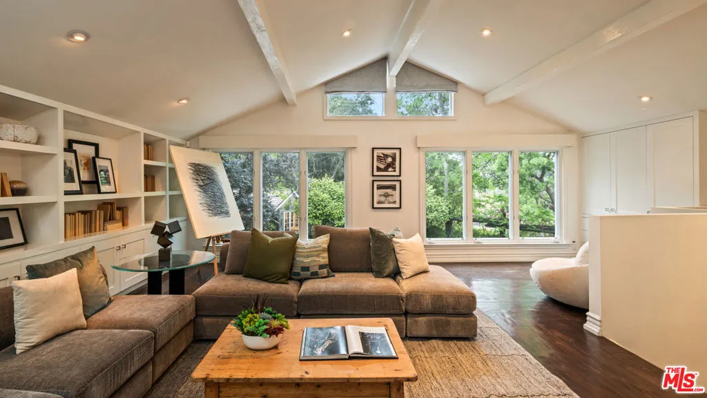 2576 Benedict Canyon Drive, Beverly Hills, California 90210 home-pic-8