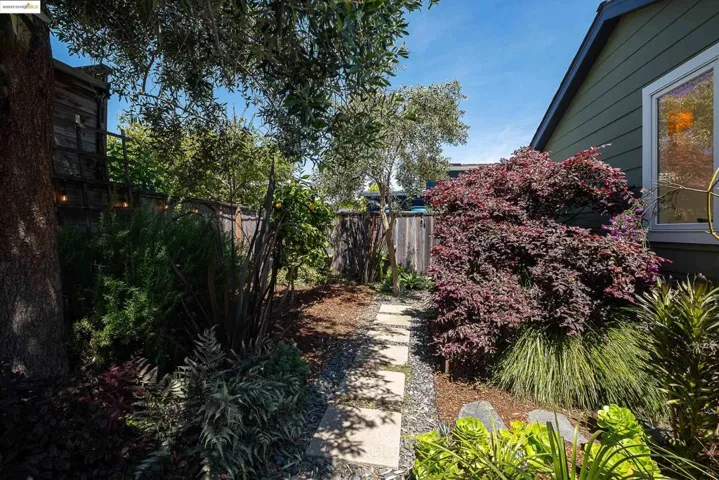 724 Santa Fe Ave, Albany, California 94706