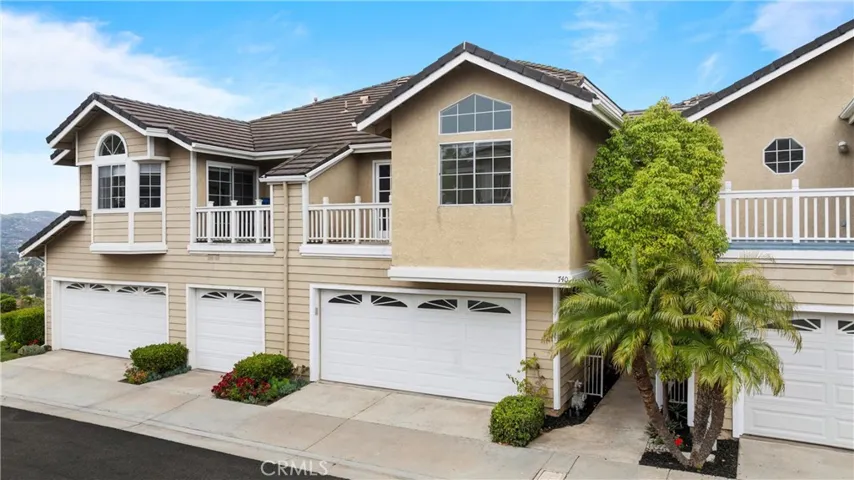 740 S Crown Pointe Drive, Anaheim Hills, California 92807
