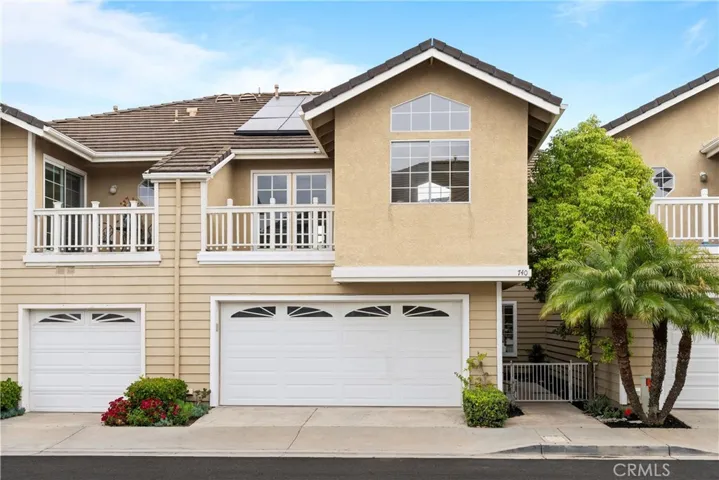 740 S Crown Pointe Drive, Anaheim Hills, California 92807