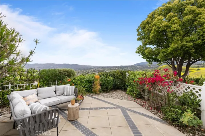 740 S Crown Pointe Drive, Anaheim Hills, California 92807