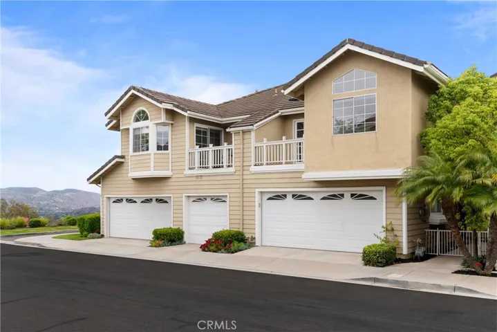 740 S Crown Pointe Drive, Anaheim Hills, California 92807