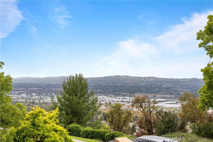 740 S Crown Pointe Drive, Anaheim Hills, California 92807