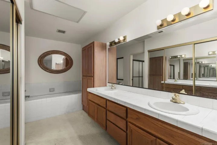 12156 Sand Trap Row, San Diego, California 92128