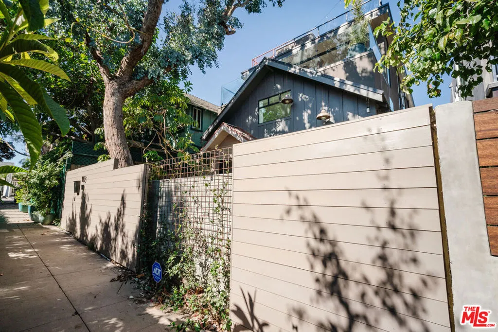 115 Park Place, Venice, California 90291 home-pic-12