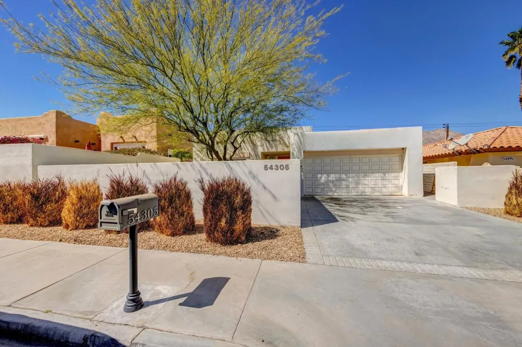 54305 Eisenhower Drive, La Quinta, California 92253 home-pic-5