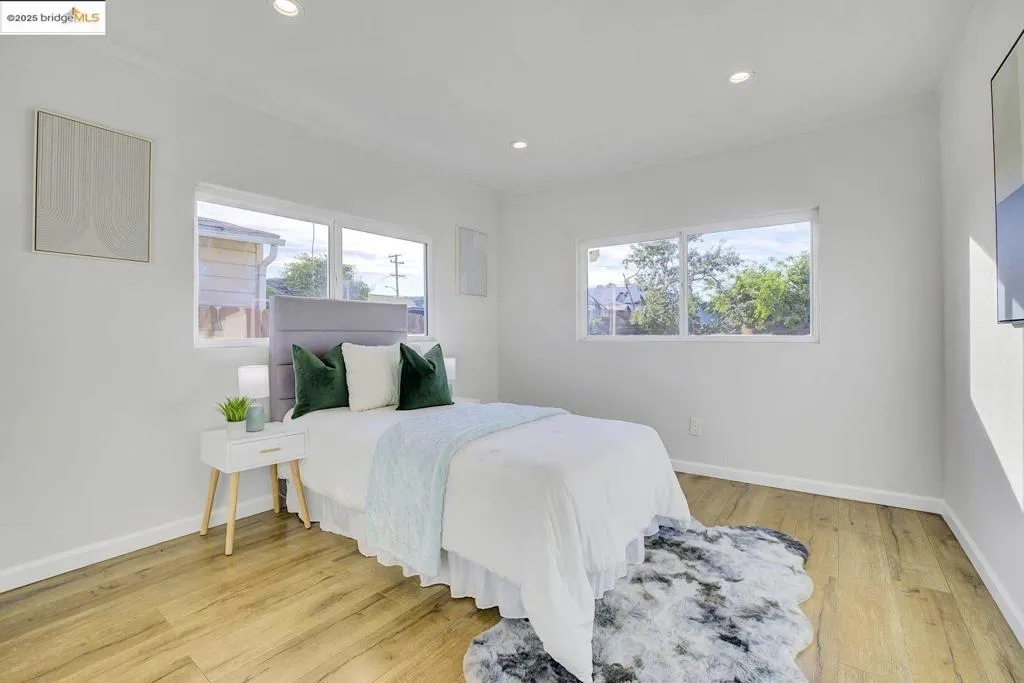 215 Isleton Ave, Oakland, California 94603 home-pic-32