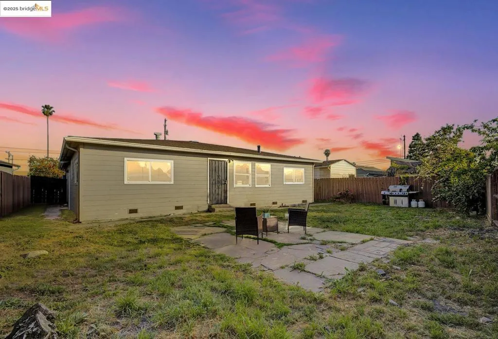 215 Isleton Ave, Oakland, California 94603 home-pic-41