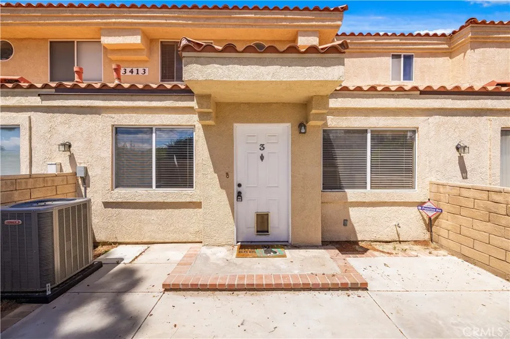 43413 30th Street W 3, Lancaster, California 93536 home-pic-3