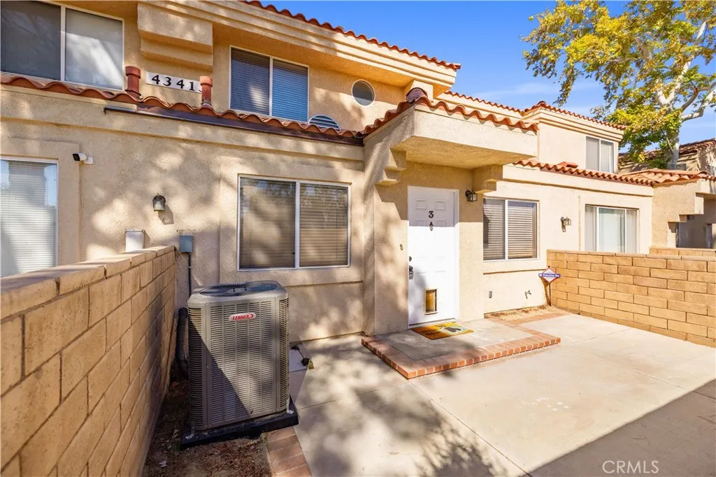 43413 30th Street W 3, Lancaster, California 93536 home-pic-2